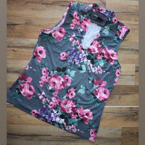 🌸Pink Floral Top - Picture 3 of 4